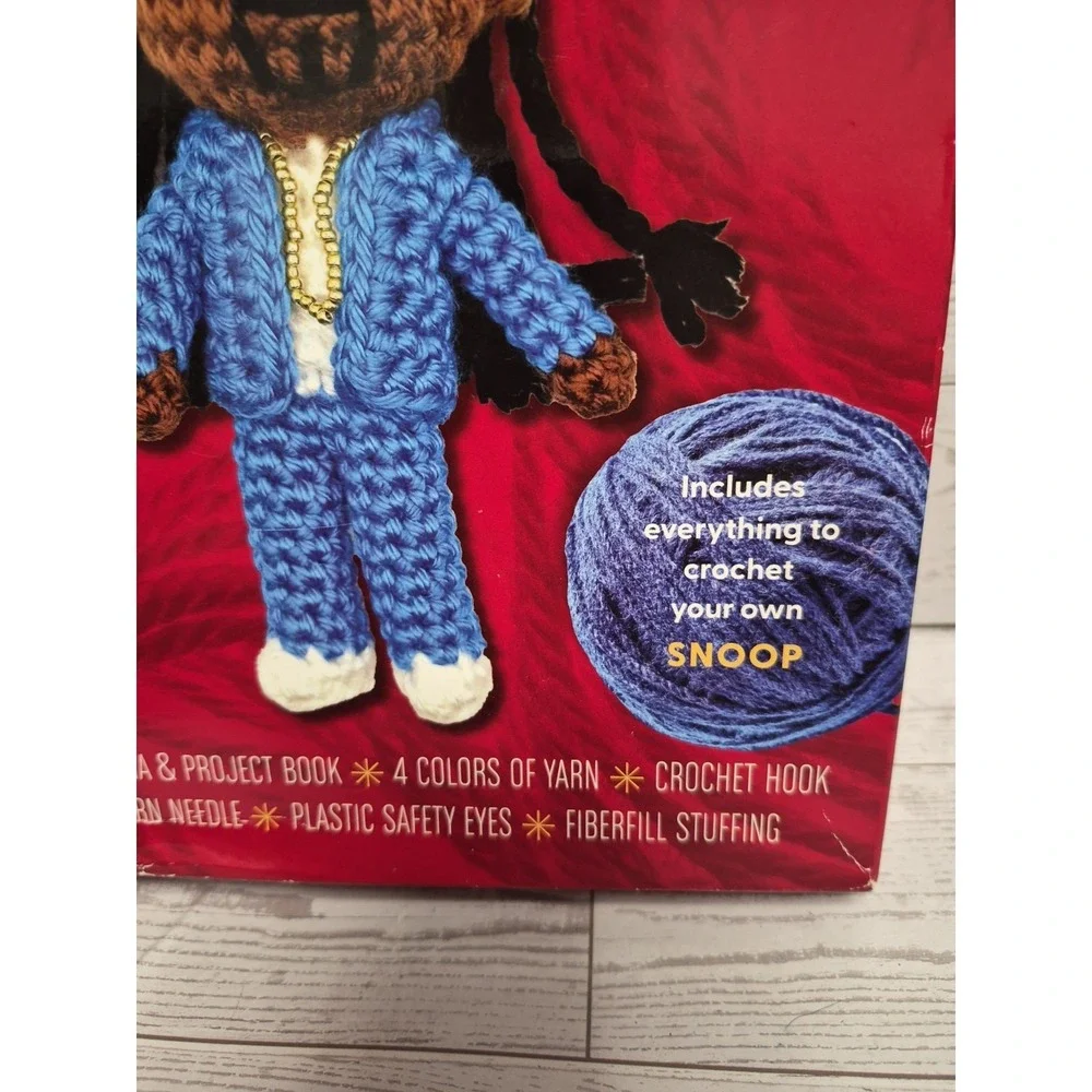 Snoop Dogg Book & Crochet Kit